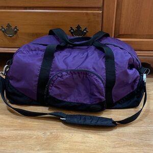 Lands End Purple Duffel Bag  22 x 10 x 10